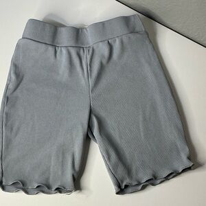 🌟Size 7/8 Grey ribbed bike shorts